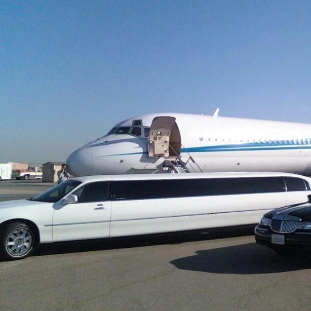 Book Limo